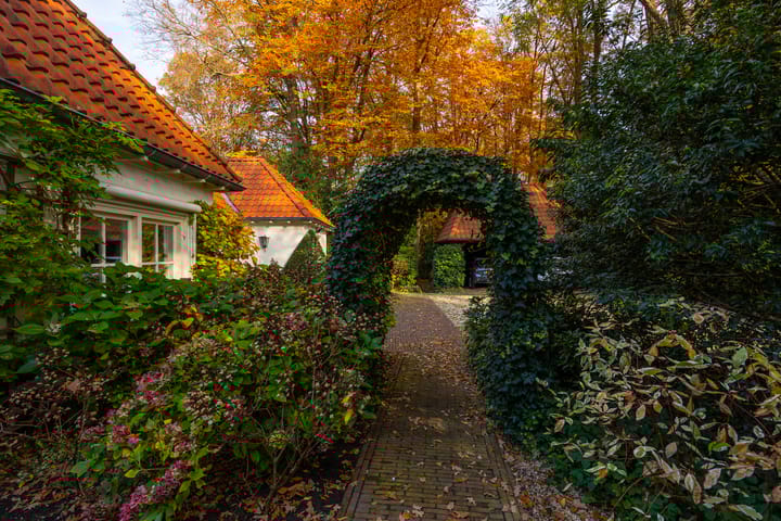 Photo 92 of Middenweg 1