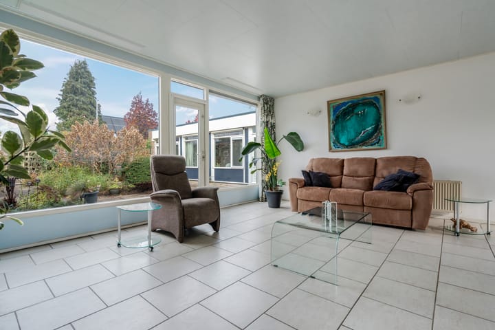 Photo 15 of Albert Schweitzerplantsoen 11