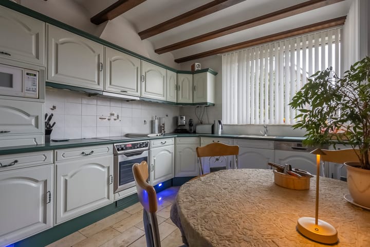 Foto 10 van Spoorstraat 1