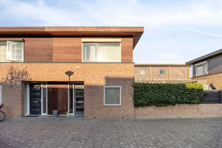 Photo 4 of Douwes Dekkerlaan 11