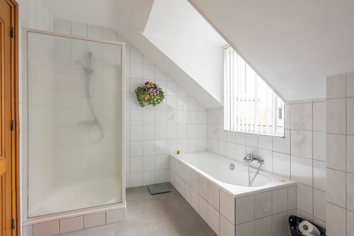 Foto 16 van Spoorstraat 1