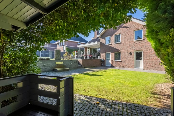 Foto 36 van Spoorstraat 1