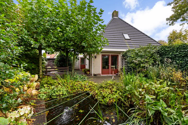 Photo 2 of Oer it Spoar 1