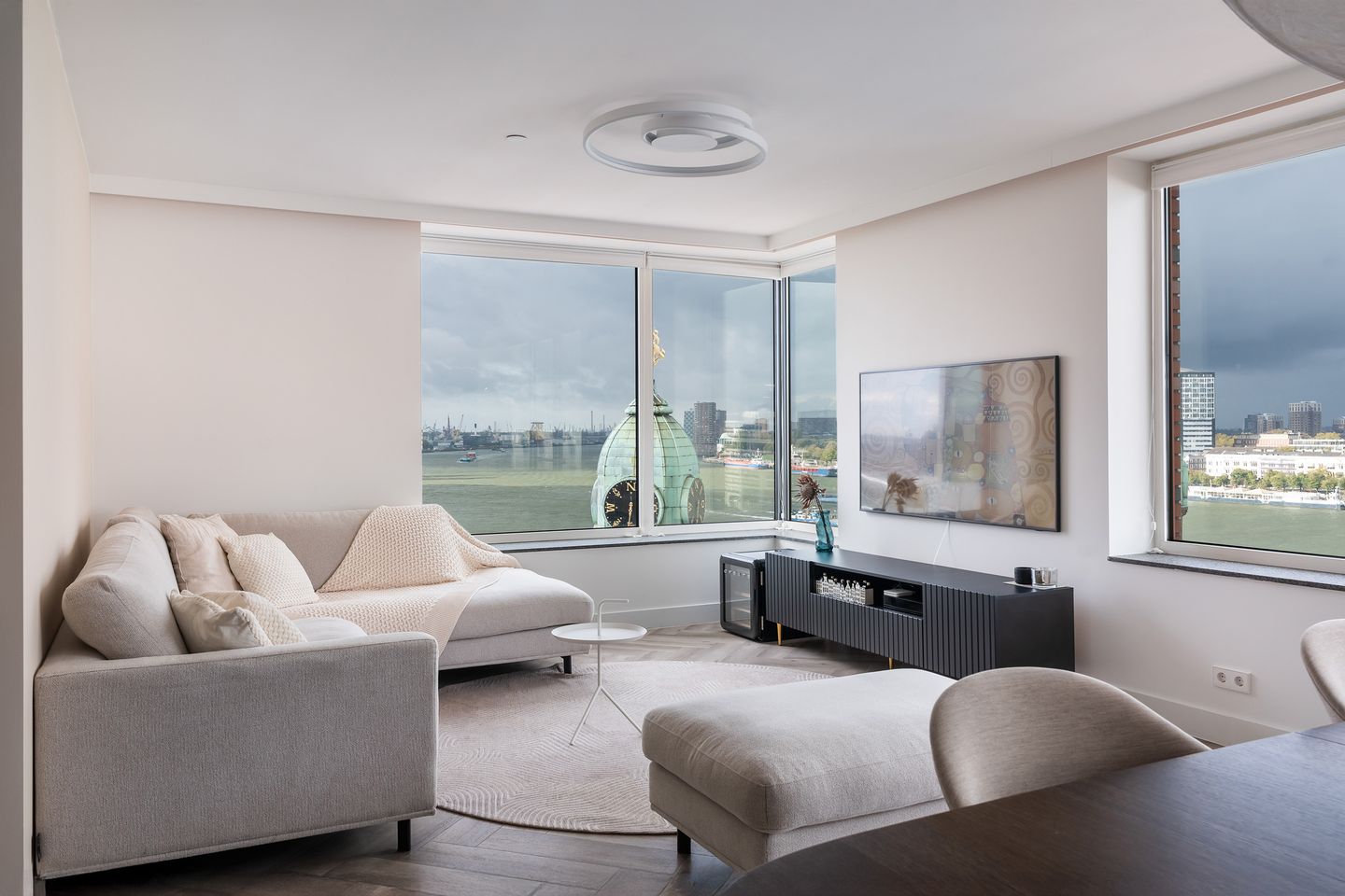 Foto 10 van Landverhuizersplein 27