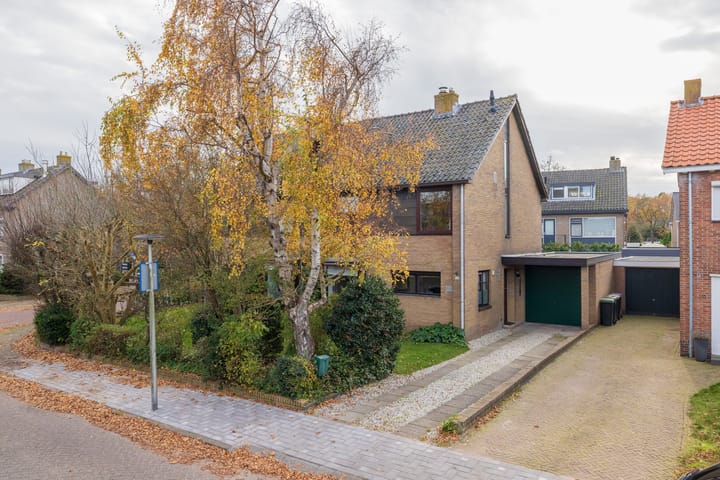 Foto 63 van 3e Poellaan 32