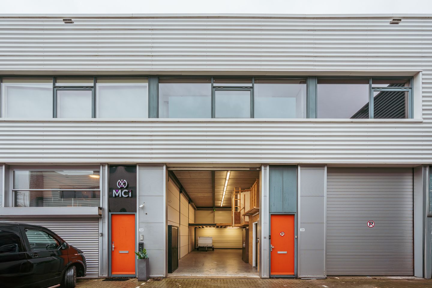 View photo 1 of Poortland 238