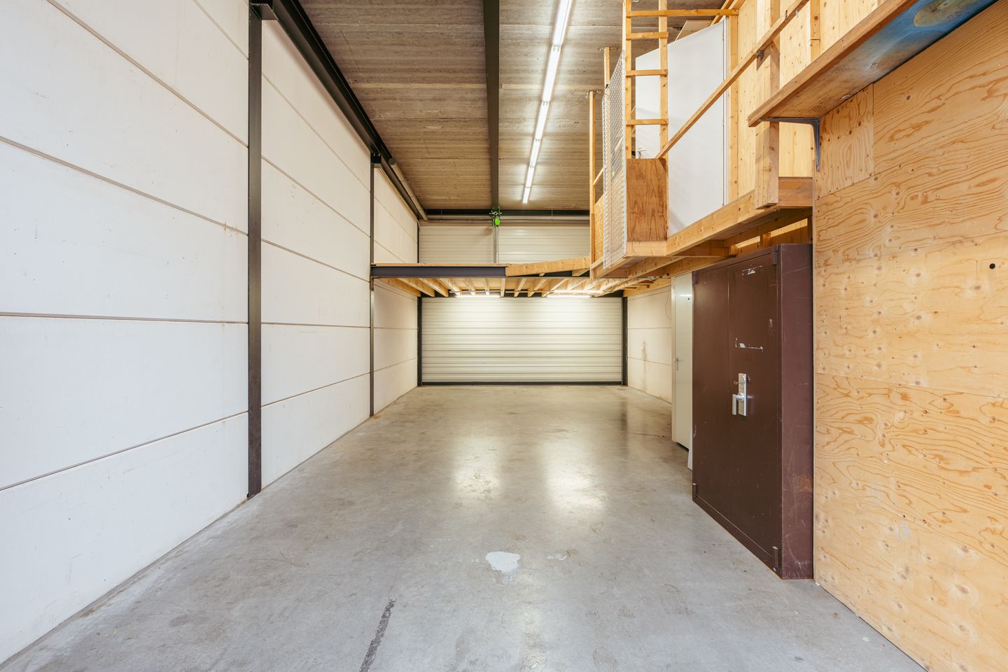 View photo 3 of Poortland 238