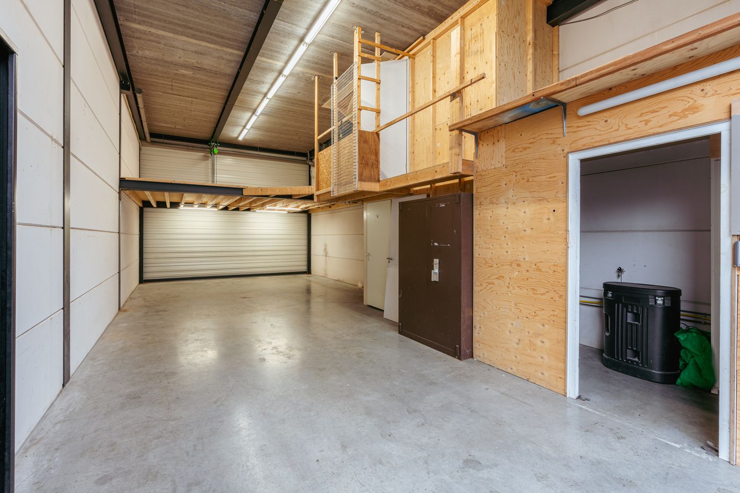 View photo 4 of Poortland 238