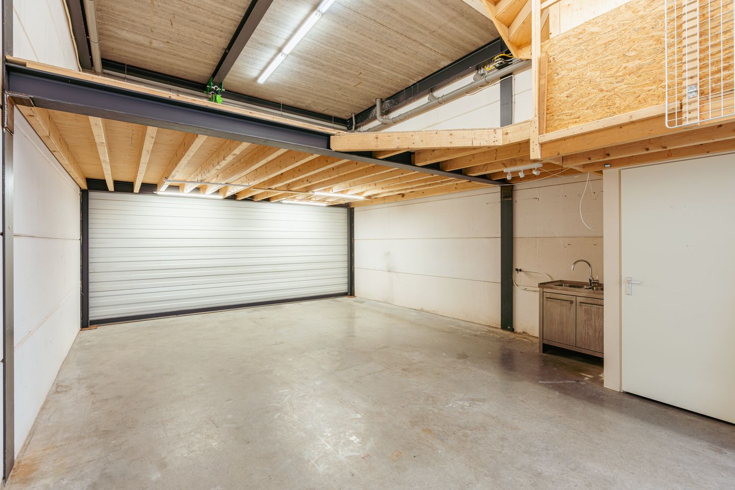 View photo 5 of Poortland 238