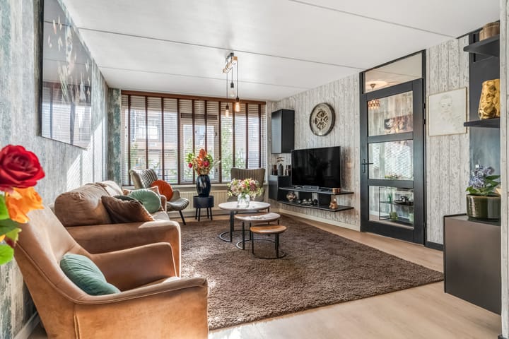 Photo 4 of Opaalstraat 43