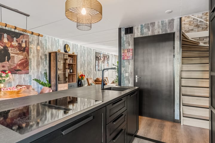 Photo 11 of Opaalstraat 43