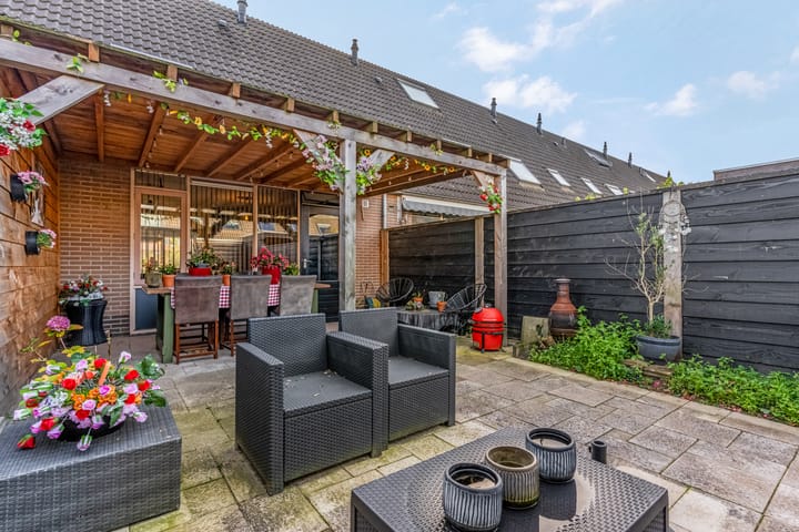 Photo 33 of Opaalstraat 43