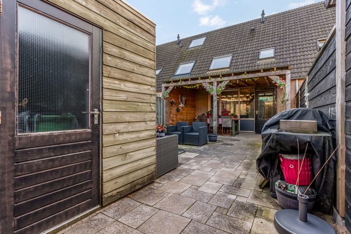 Photo 34 of Opaalstraat 43