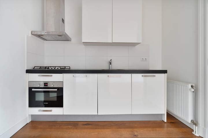 Photo 10 of Willem van Noortstraat 182-A