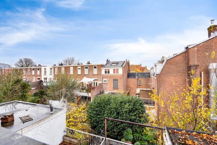 Photo 26 of Willem van Noortstraat 182-A