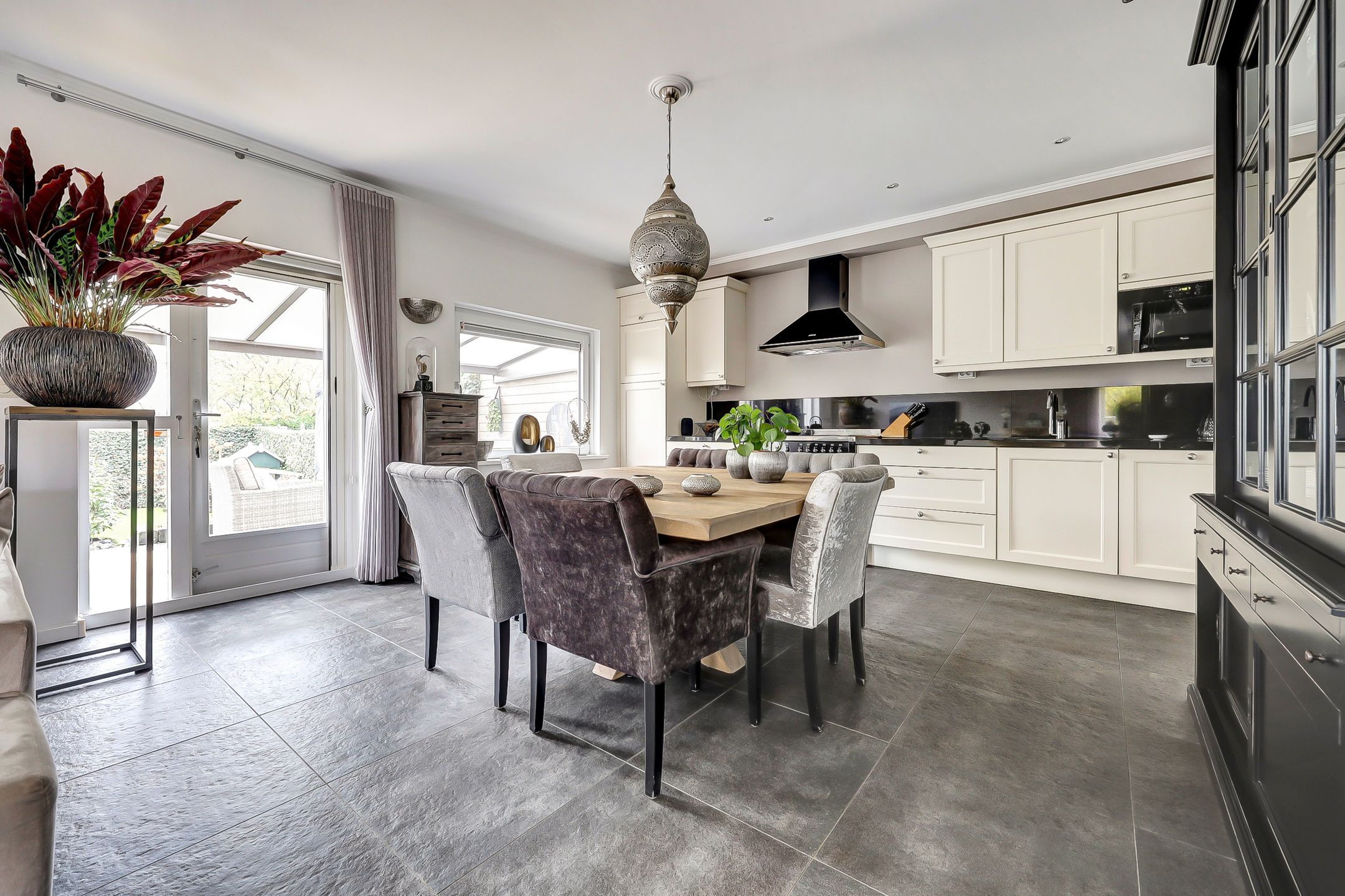 Photo 12 of Stadhouderslaan 339