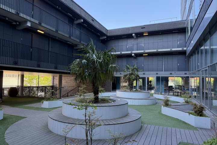 Foto 3 van August Allebéplein 892