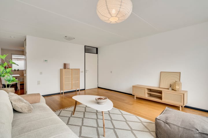 Photo 2 of Schuitenberg 12-H