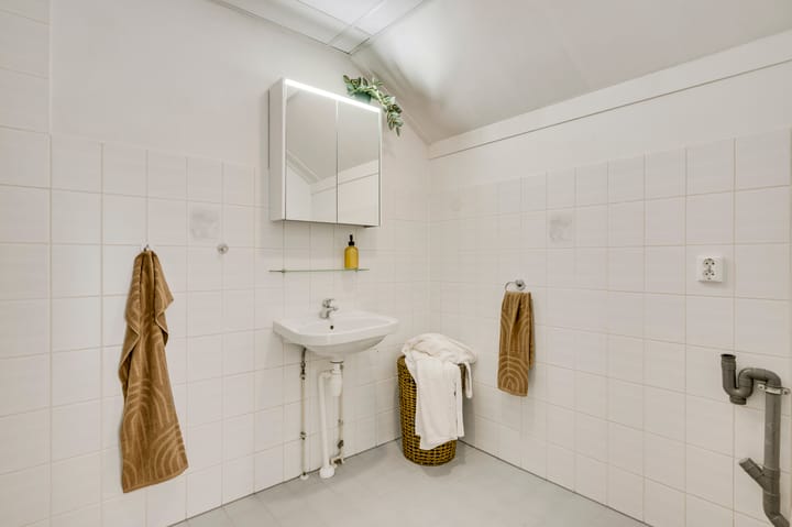 Photo 34 of Schuitenberg 12-H