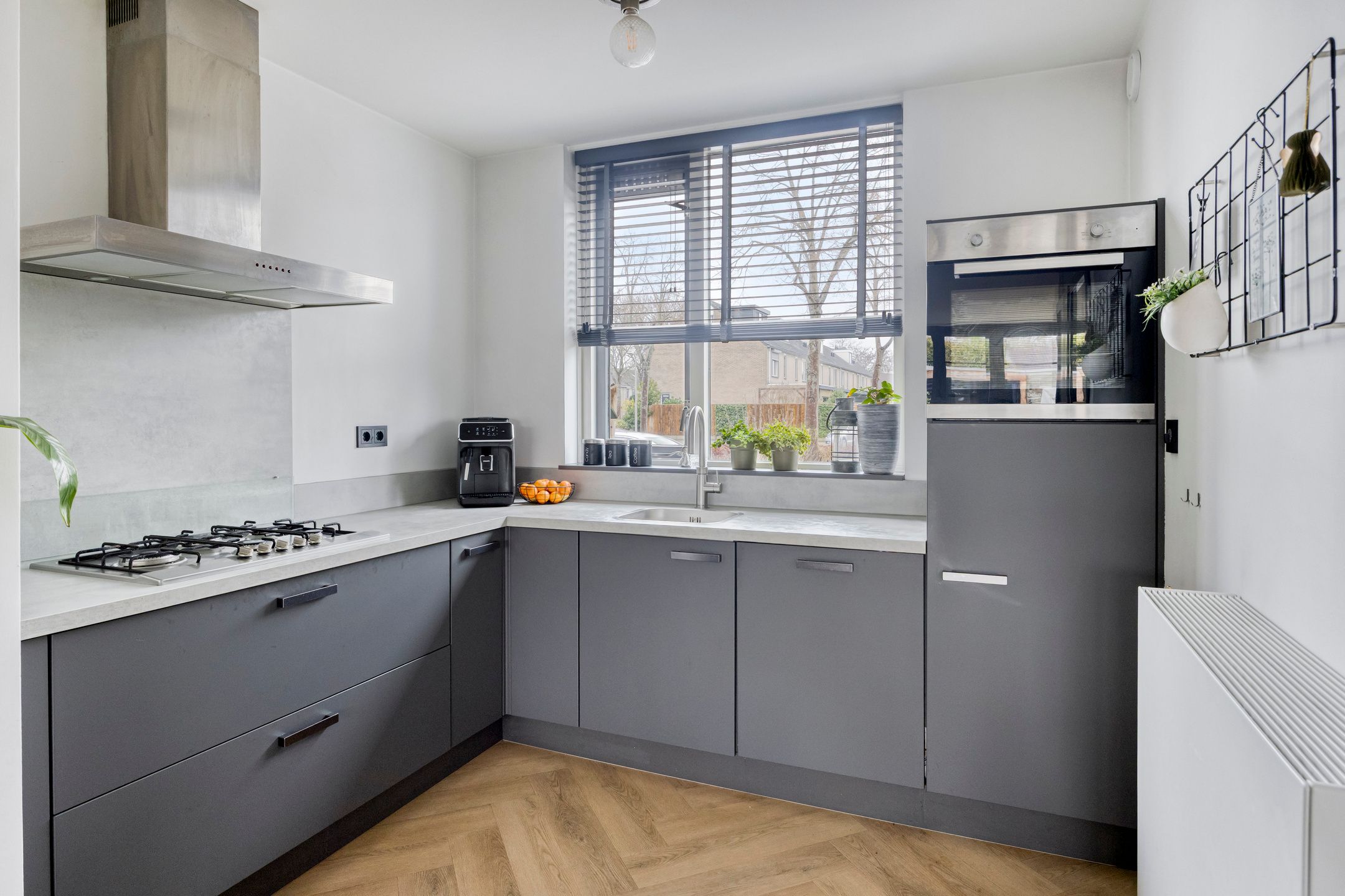 Photo 3 of Dr. W.M. Verhaarlaan 85