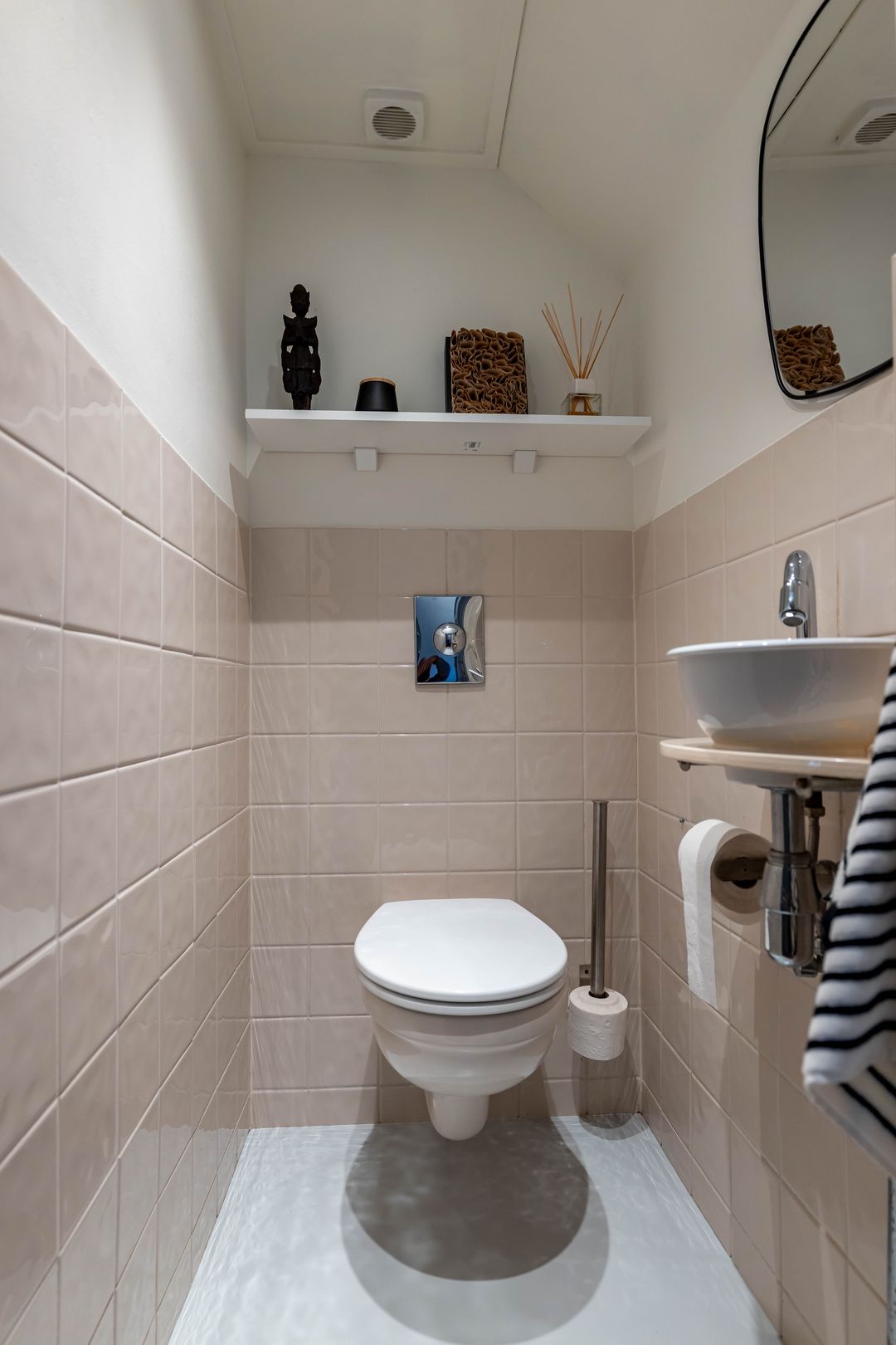 Photo 26 of Van der Waalsstraat 3