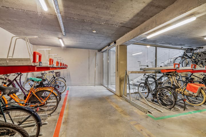 Photo 27 of Oostenburgermiddenstraat 487