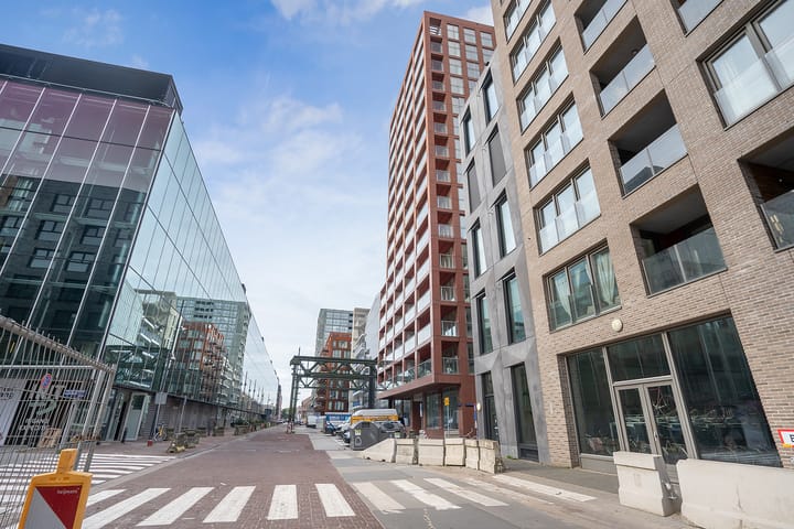 Photo 35 of Oostenburgermiddenstraat 487