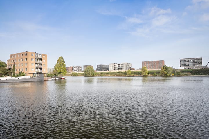 Photo 39 of Oostenburgermiddenstraat 487