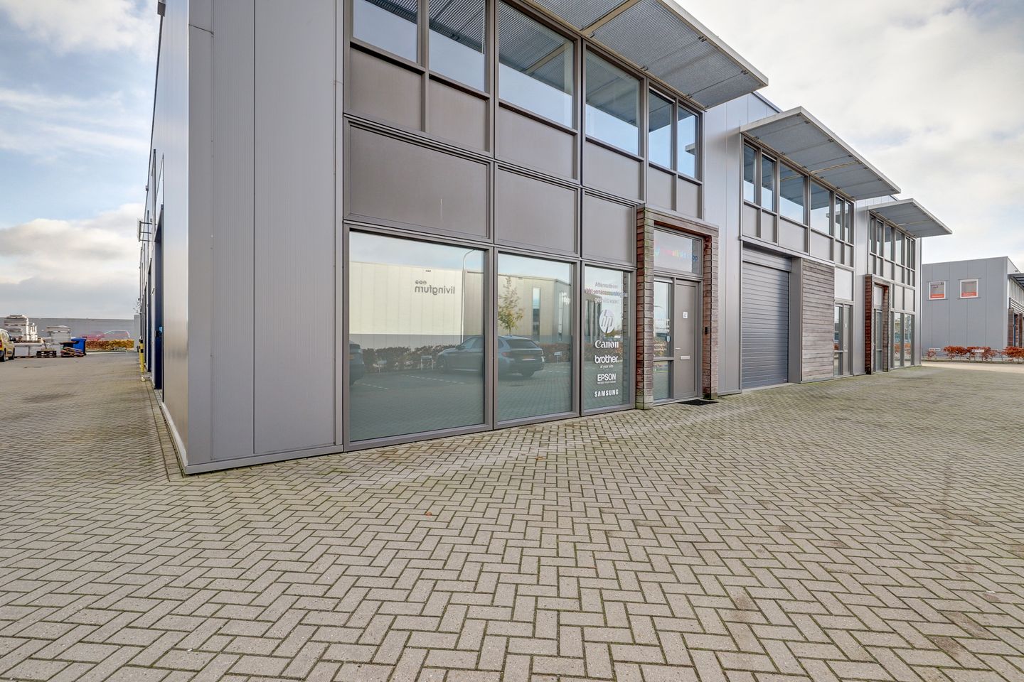 Bekijk foto 2 van Industrieweg 4-b