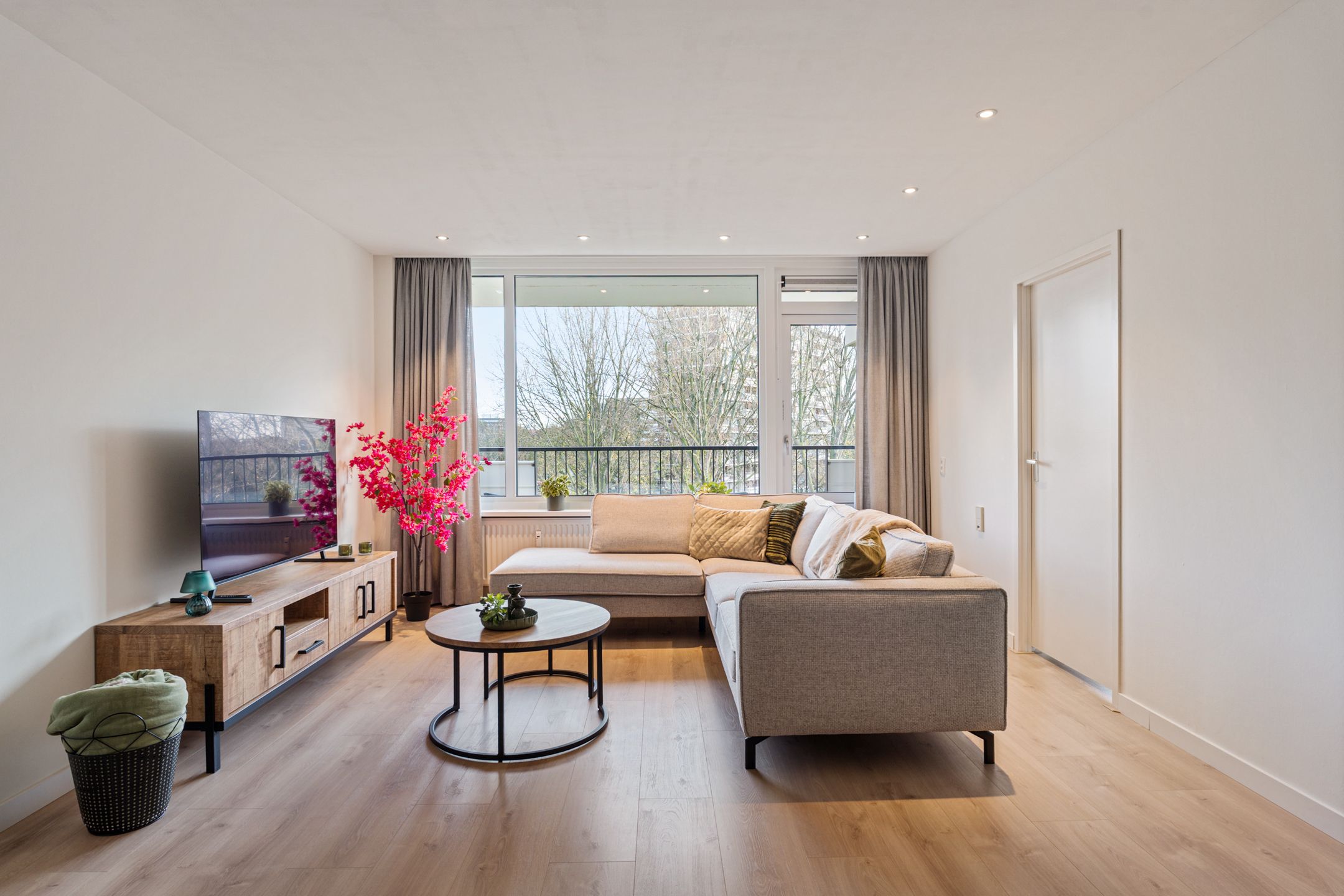 Foto 24 van Hammarskjöldlaan 75