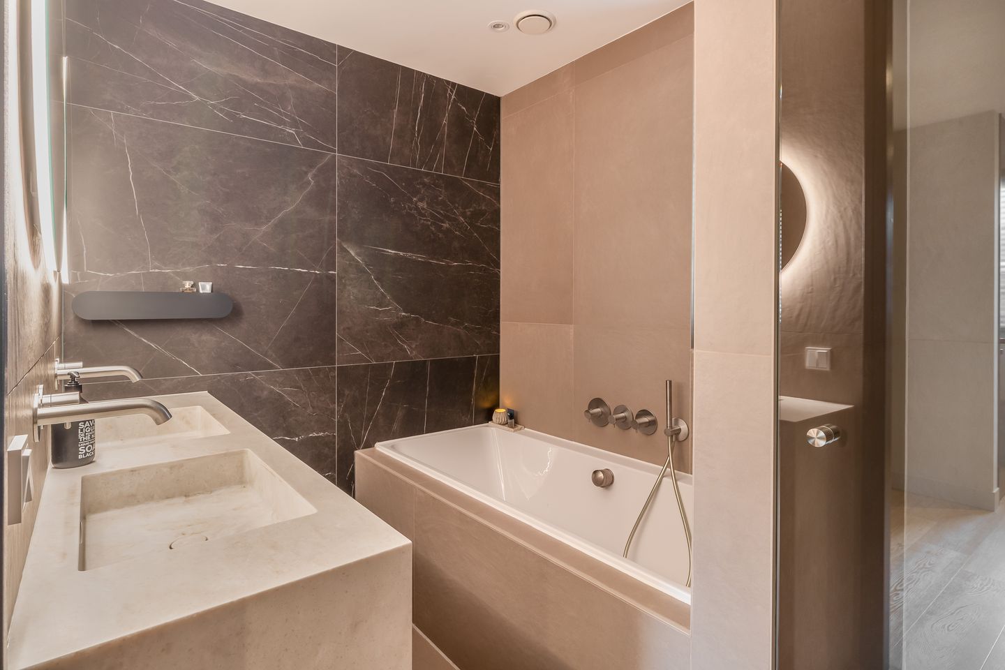 Foto 35 van Gitaarstraat 32