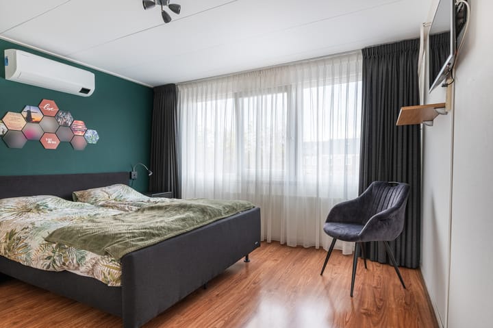 Photo 23 of Fokkerstraat 93