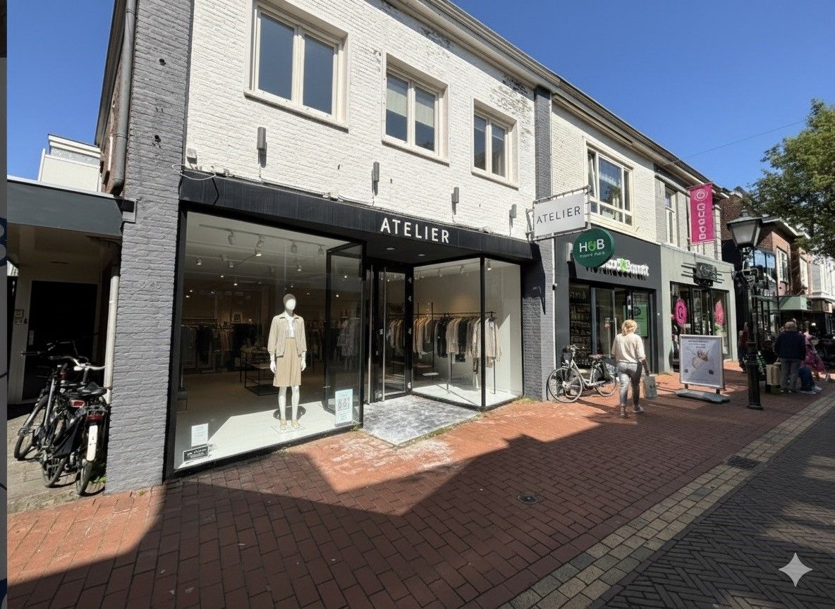 Bekijk foto 1 van Nassaulaan 24