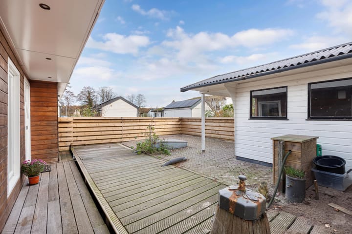 Foto 25 van Leeuwarderstraatweg 1003