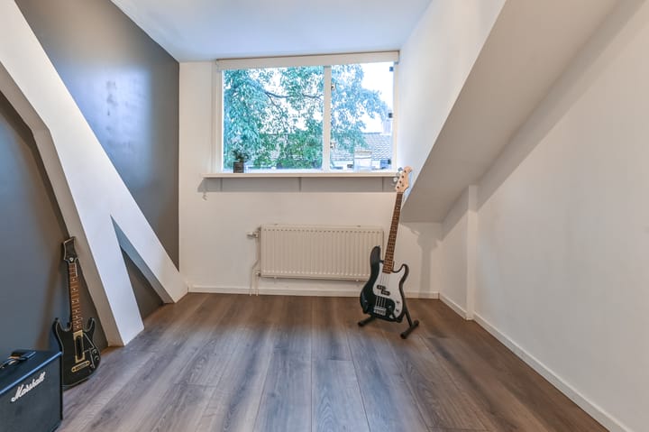 Photo 18 of Schreveliusstraat 31