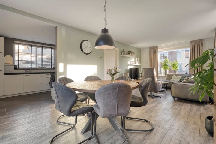 Foto 4 van Dennenlaan 9