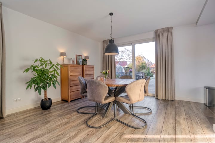 Foto 5 van Dennenlaan 9