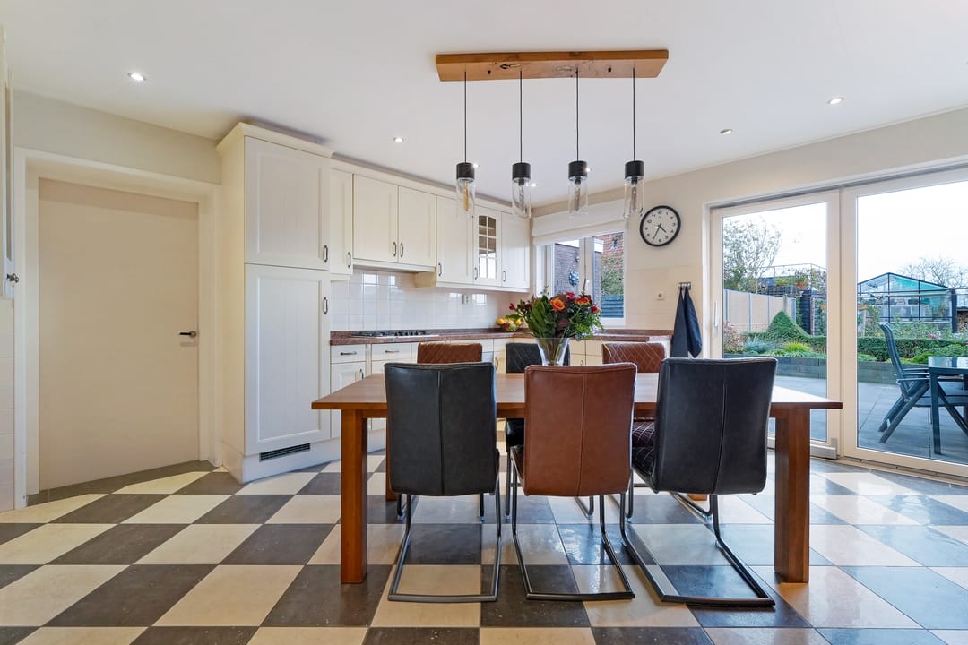 Foto 11 van Ooststraat 10