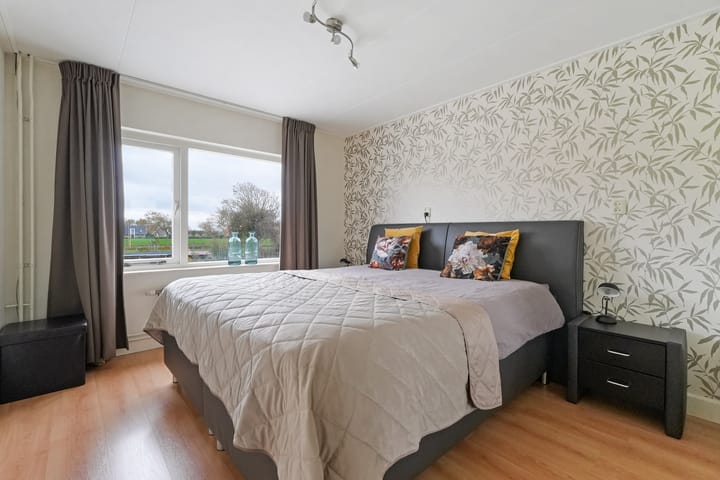 Photo 18 of Ooststraat 10