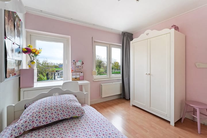 Photo 20 of Ooststraat 10