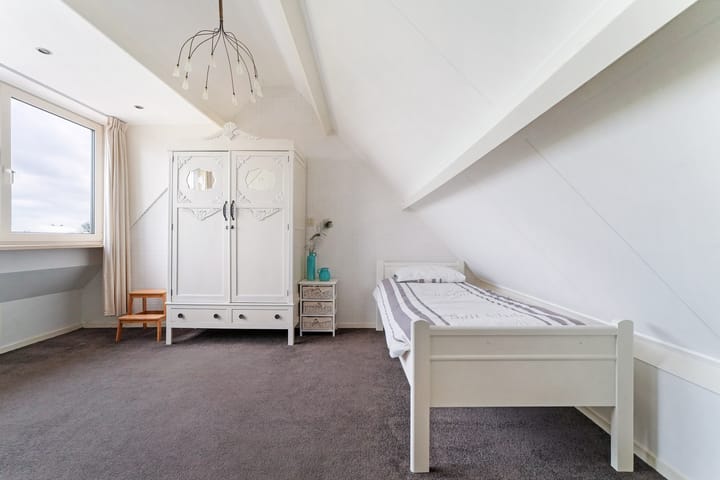 Photo 29 of Ooststraat 10