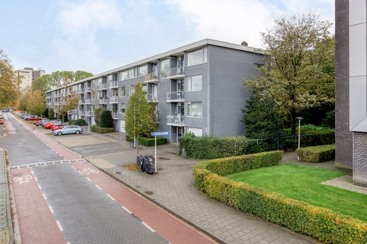 Photo 5 of Pisanostraat 378