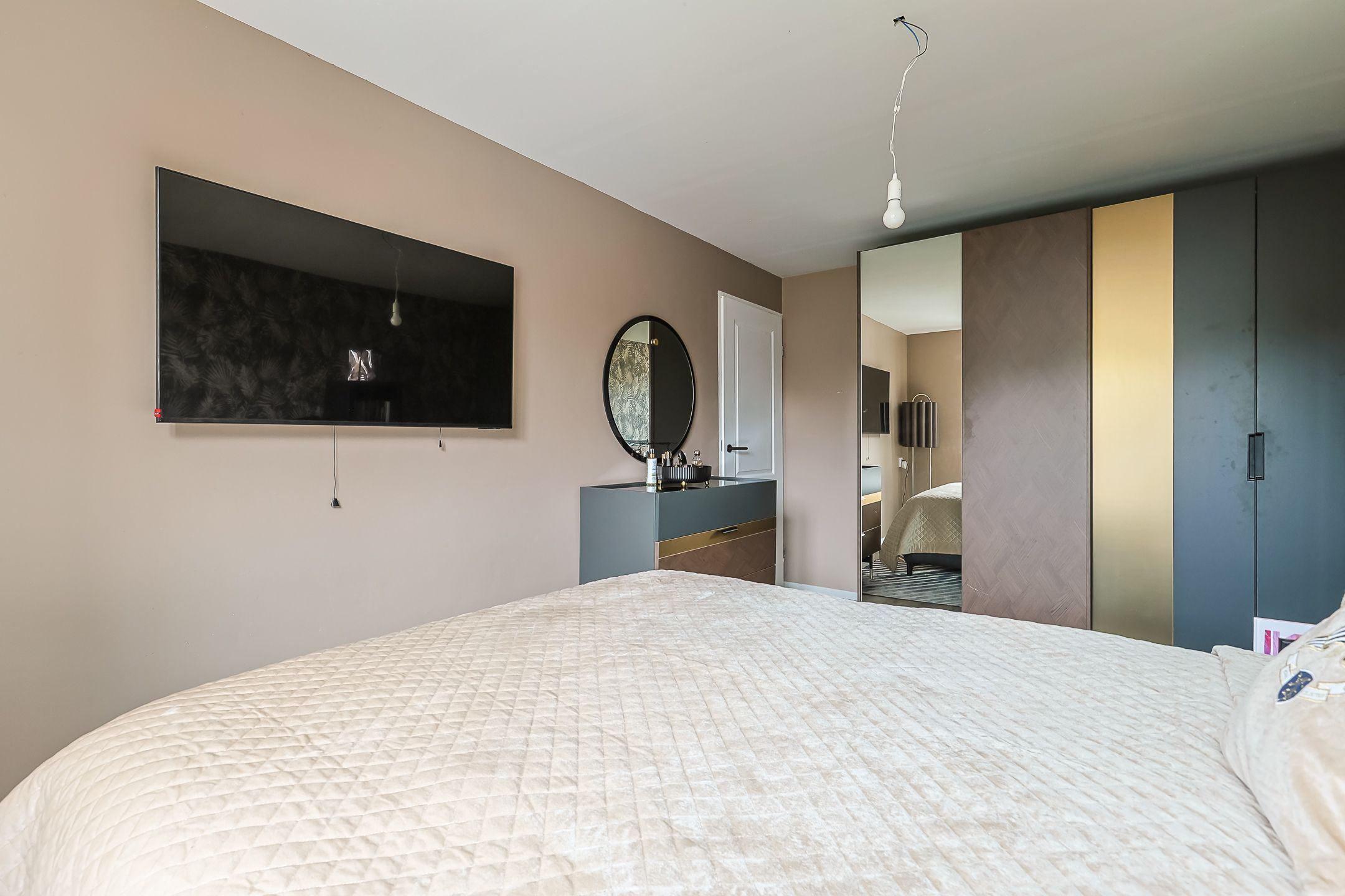 Foto 24 van Aardster 215