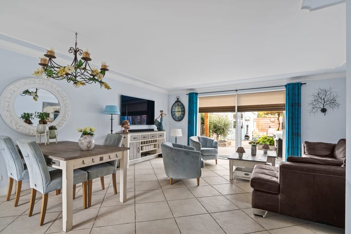 Photo 3 of Pronkmos 11