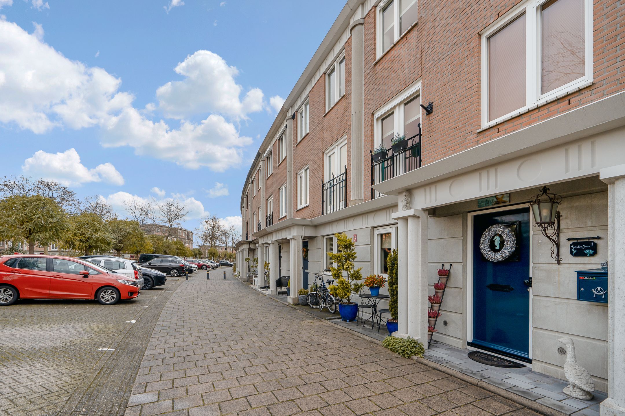 Foto 30 van Pronkmos 11