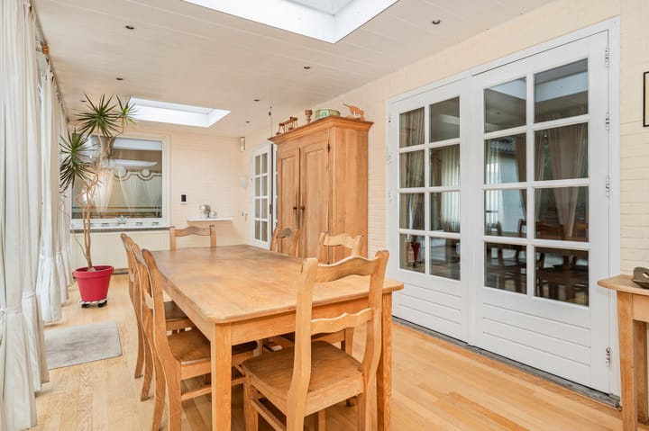 Foto 16 van Debijestraat 48