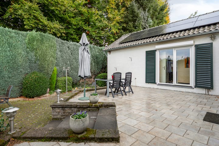 Foto 19 van Debijestraat 48