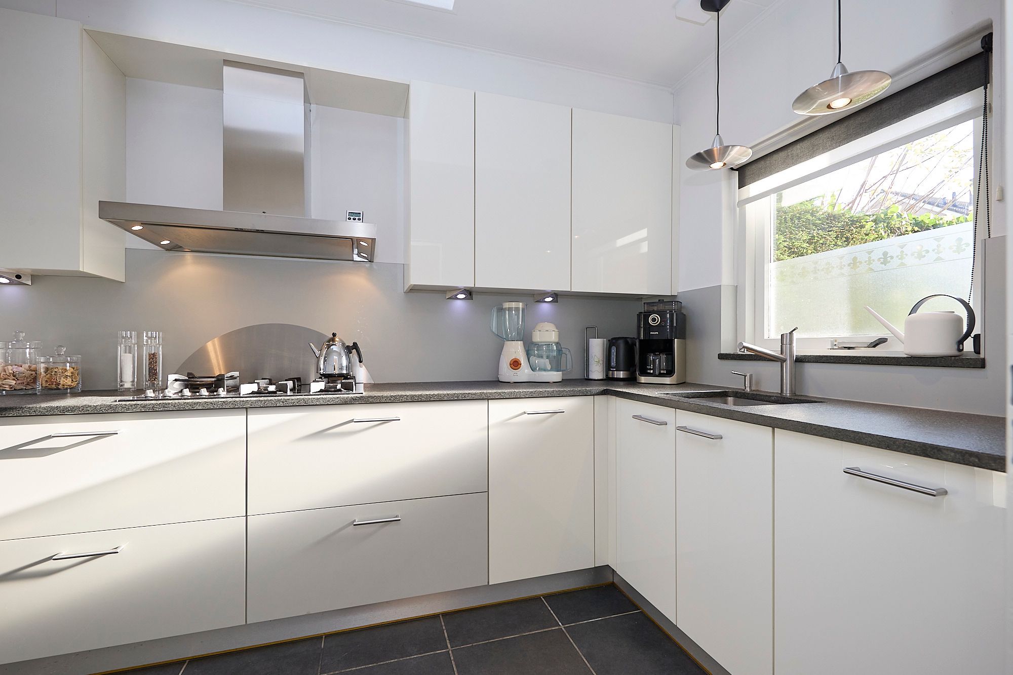 Photo 3 of Trompstraat 5