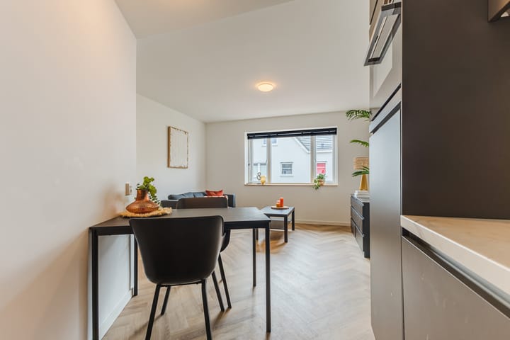 Photo 10 of Langdonkenstraat 9-D