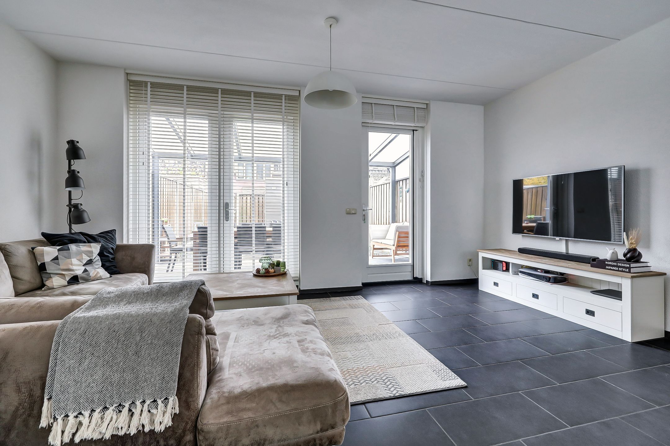 Photo 6 of Klaproos 29